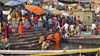 Varanasi Baden im Ganges Indien Benares