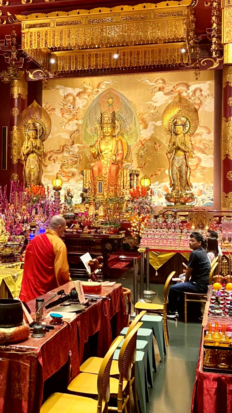 Buddha Tooth relict temple.